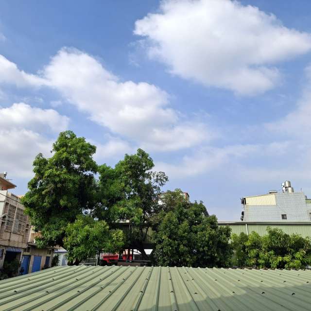 Brick. Weather forecasts with beautiful photos by Wen-ya Huang Photos in Kaohsiung City