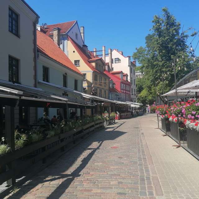 Geparkt. Wettervorhersagen mit schönen Fotos von TomSawer Fotos Riga
