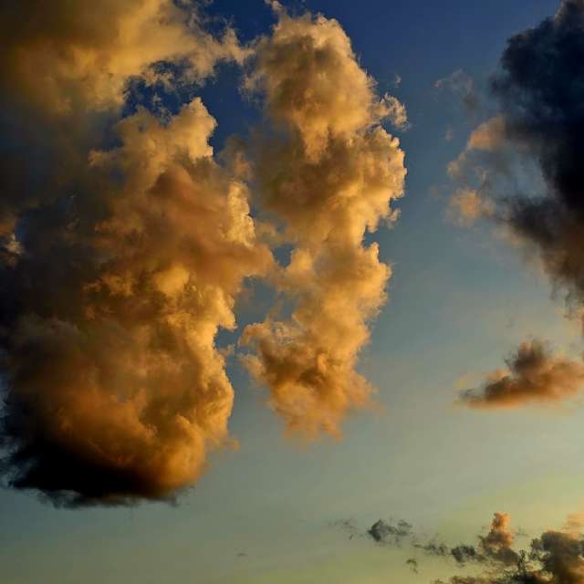 Photos Nuage. Prévisions météo avec de superbes photos de Seni de Velbert
