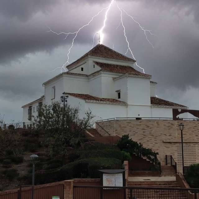 Прогнозы погоды с чудесными фотографиями, сделанными Antonio Javier Guerra Lucena