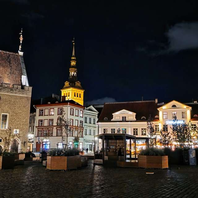 Weather forecasts with beautiful photos by Mircea