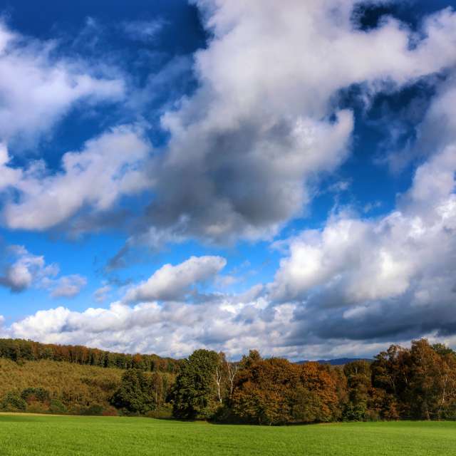 Cloudy. Weather forecasts with beautiful photos by Lotti5507 Photos in Stockum